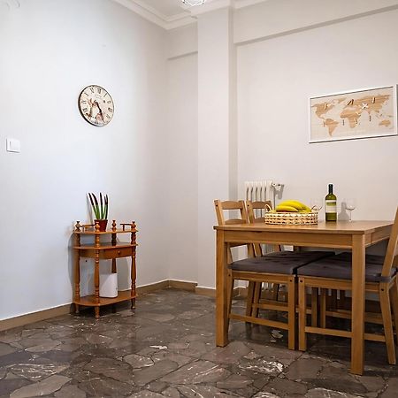 Entire Apt, 3Rd Floor, 1 Bedroom Ateny Zewnętrze zdjęcie