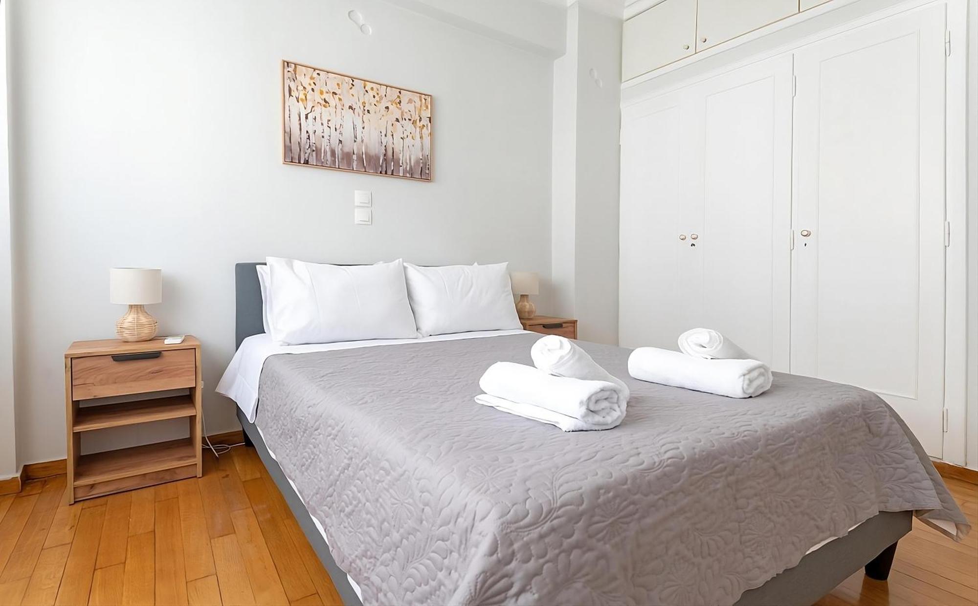 Entire Apt, 3Rd Floor, 1 Bedroom Ateny Zewnętrze zdjęcie