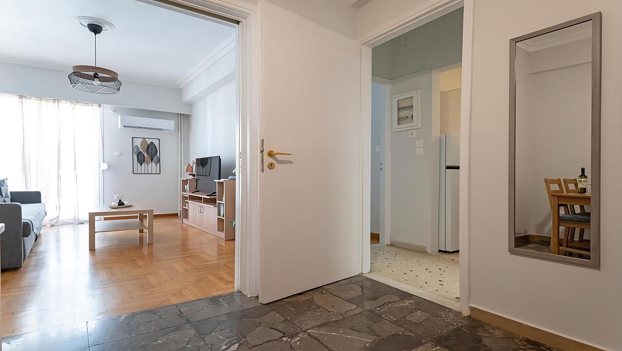 Entire Apt, 3Rd Floor, 1 Bedroom Ateny Zewnętrze zdjęcie