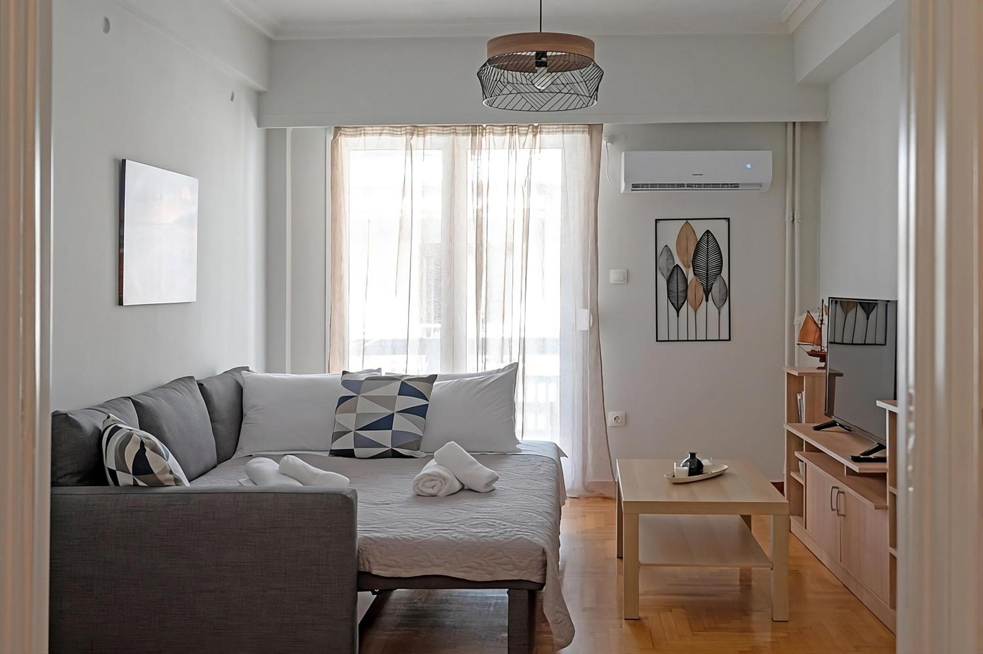 Entire Apt, 3Rd Floor, 1 Bedroom Ateny Zewnętrze zdjęcie